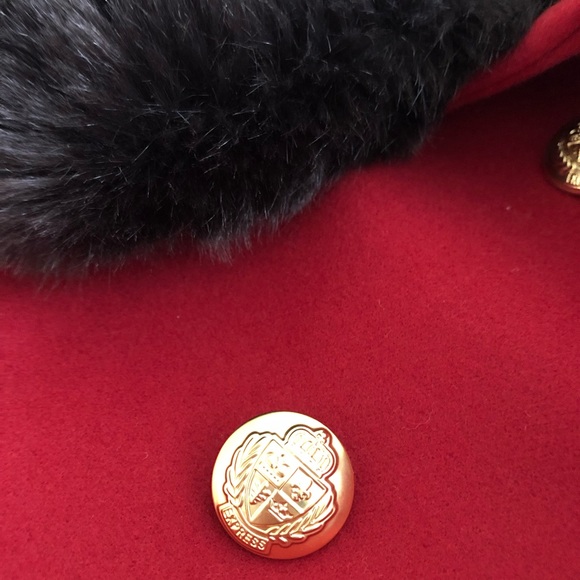 Express Red Coat w/ detachable faux fur fur collar - Picture 6 of 6